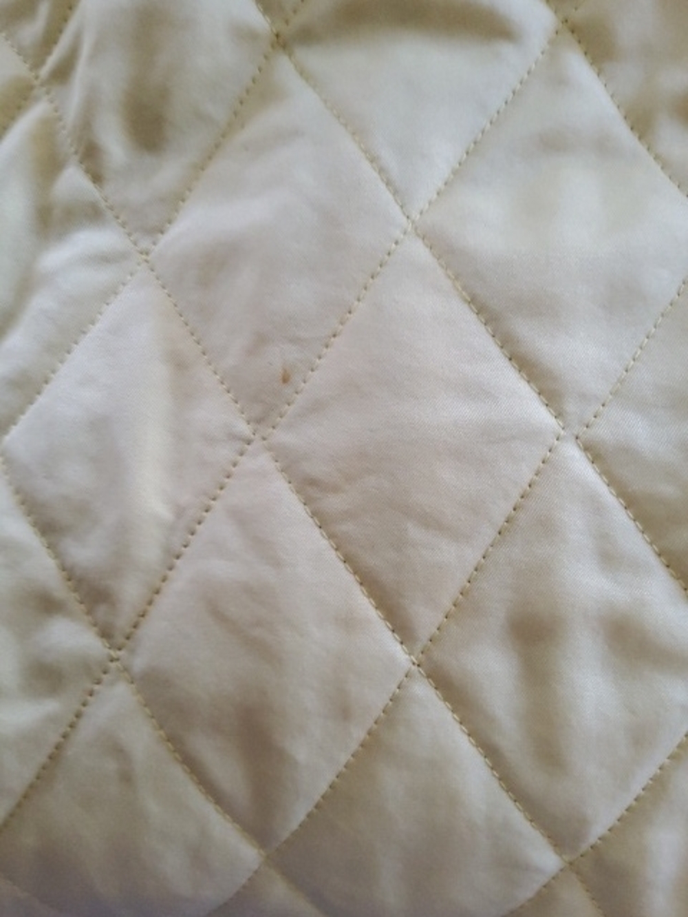 "Authentic" Burberry Quilted Jacket, "Womens" Size Large. - Picture 9 of 9